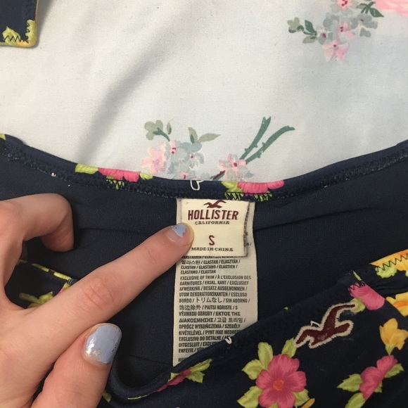 Tropical floral navy push up bikini - Picture 3 of 4